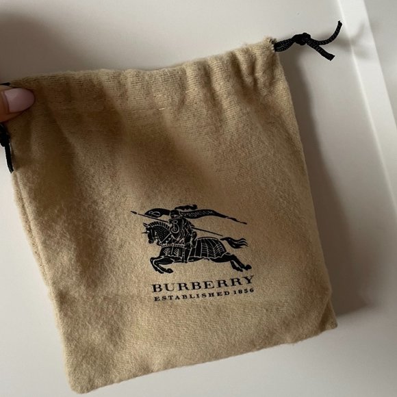 AUTHENTIC BURBERRY BELT - Picture 8 of 9